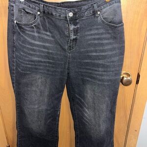 Black jeans with a little wash to have some style